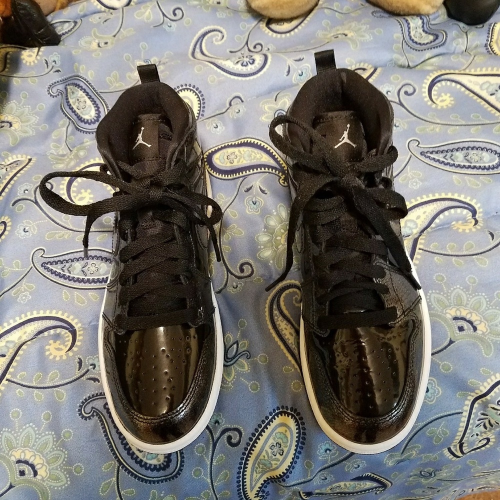 Nike Jordan 1 Retro High BP Boys Size 3 Youth